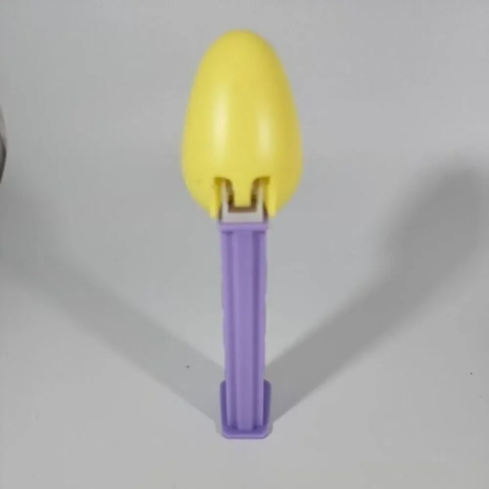 Pez Candy Dispensers,‎ EASTER EGG 1 HUNGARY